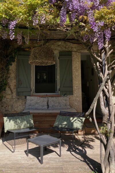 Terrasse chambre d'hôtes le mas du naoc
